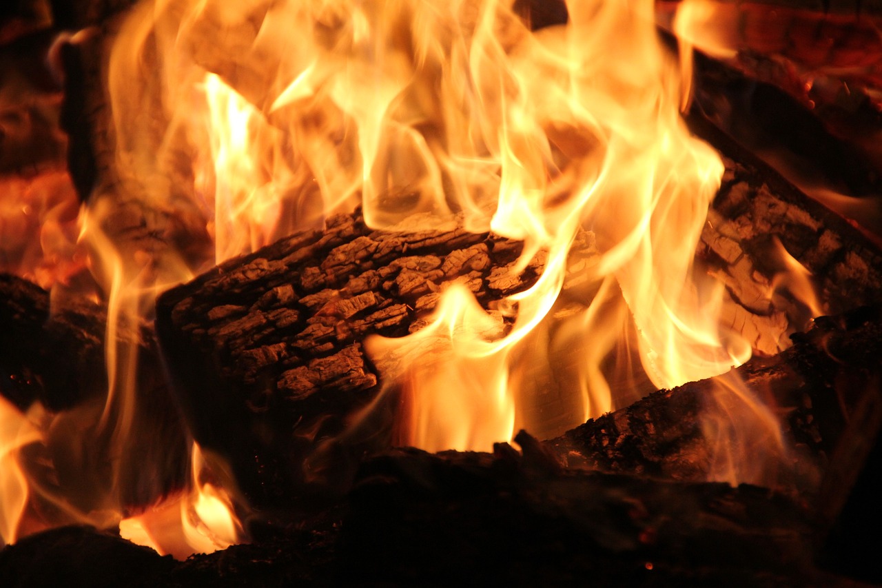Expert Fireplace Cleaning in Barrington, IL Professional Fireplace Cleaning Services In Barrington Illinois
